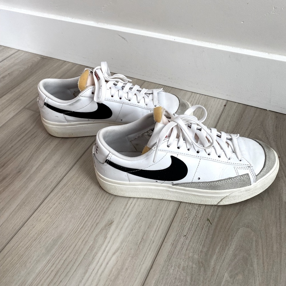 Nike blazers platform fits women’s size 8